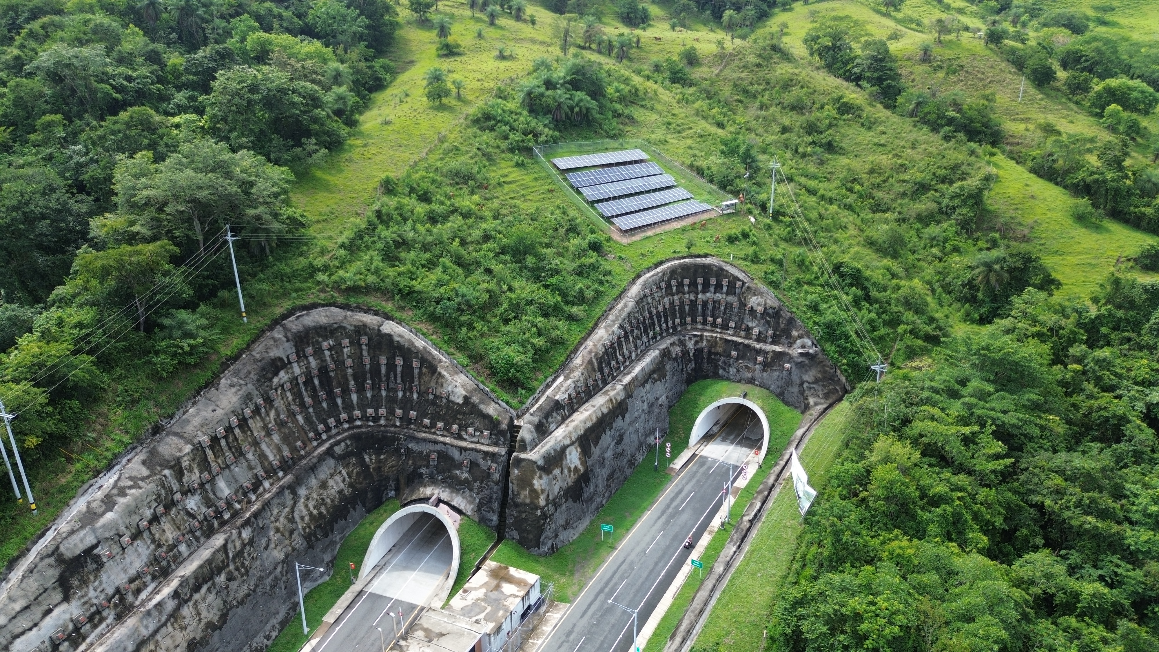 Pacífico 1 y el Túnel Sinifaná: Ingeniería que Transforma el Suroeste Antioqueño - vista 2